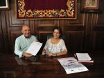 La alcaldesa de Teruel apoya la campaña de la AECC y los vecinos, que reclama la radioterapia en Hospital de Teruel