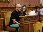 El pleno del Consell de Mallorca aprueba una moción contra la turismofobia
