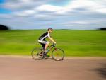 La natación o el ciclismo reducen los episodios de hipotensión, según un experto