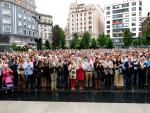 Cientos de santanderinos expresan su repulsa a los ataques y su apoyo a las víctimas