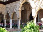 El Gobierno estudiará incrementar la dotación policial en Alhambra de Granada