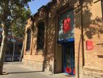 Afectados y familiares de heridos pernoctan en el centro de emergencias sociales de Barcelona