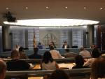El Gobierno de Colau pide comparecer en comisión para informar de los servicios municipales