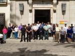 Los ayuntamientos de Extremadura guardan un minuto de silencio por la víctima de "violencia de género", Sofía Tato