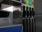 CCOO, UGT, Cermi, Facua y Fecamaes registran 14 propuestas para evitar que las gasolineras de C-LM estén desatendidas