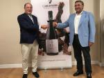Bodega Carlos Moro presenta sus vinos en Huelva con las marcas CM y Oinoz en la Denominación de Origen Rioja