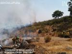 Continúan activos los incendios de Almadén y Cazalla más de 24 horas después de iniciarse