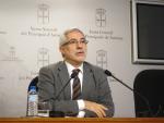 Llamazares afirma que IU "no puede respaldar un referéndum unilateral para la independencia"