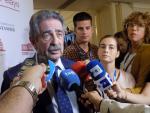 Revilla se reunirá esta semana con Zuloaga (PSOE) para que le "garantice" la estabilidad del Gobierno cántabro