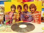 Los discos Rojo y Azul de The Beatles saldrán remasterizados el 19 de octubre