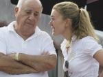 Amancio Ortega, propietario de Inditex, que aparece en la lista 'Forbes' de multimillonarios, y su hija Marta / EFE