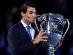 Nadal recibe el trofeo de número 1 de la ATP por cuarta vez en su carrera