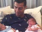 Cristiano Ronaldo y sus bebés.