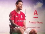 Messi con la camiseta del banco Alfa-bank