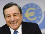 El presidente del Banco Central Europeo (BCE), Mario Draghi, sonríe durante una rueda de prensa  en Fráncfort (Alemania), esta semana.