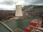 Vista de la central de carbón de Velilla (Palencia) que junto a la de Lada (Asturias) plantea cerrar Iberdrola. EFE/Brágimo