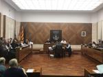El salón de plenos con el retrato de Puigdemont como única imagen (@Aj_Sabadell)