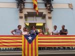 ERC de Barcelona cuelga la 'estelada' en el balcón del distrito de Gràcia