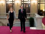 Torra y Elsa Artadi a su llegada al Parlament./ EFE