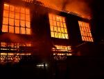 Imagen facilitada por el Scottish Fire Service del del incendio en el edificio Mackintosh (EFE/EPA)