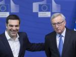 El presidente griego, Alexis Tsipras, y el presidente de la Comisión Europea, Jean Claude Juncker