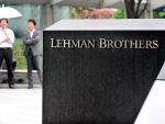 Cinco años después del colapso de Lehman, la banca sigue entrañando riesgos