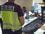 Imagen de la detención en Zaragoza del ciudadano senegalés acusado del envío de una patera a España / Foto: Policía Nacional