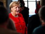 La canciller alemana, Angela Merkel, participa en el simposio "10 años de movilidad eléctrica en Berlín (Alemania) el 27 de septiembre (EFE/ Felipe Trueba)