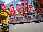 Imagen de la manifestación de trabajadores de Correos / EFe