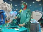 Imagen de una intervención quirúrgica empleando el robot Da Vinci (EFE)