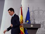 El presidente del Gobierno, Pedro Sánchez, tras la rueda de prensa ofrecida este sábado en el Palacio de la Moncloa  (EFE)