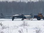 El espectacular dron ruso en el campo de pruebas de Sukhoi en Novosibirsk