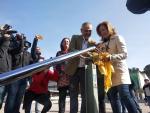 Ciudadanos retira lazos amarillos de la Universidad Autónoma de Barcelona