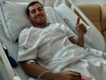 Fotografía de Iker Casillas en el hospital de Oporto.