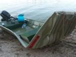 Una de las embarcaciones accidentadas en el pantano de Mequinenza. /DIPUTACIÓN DE ZARAGOZA
