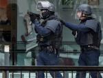 Agentes de la policía francesa en una operación en imagen de archivo. /EFE