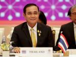 El primer ministro tailandés, Prayut Chan-o-cha, preside la sesión plenaria en la 34ª Cumbre de la Asean en Bangkok. /EFE/EPA/DIEGO AZUBEL