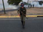 Maduro trata de sofocar el levantamiento de Guaidó con parte del Ejército