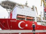 Uno de los barcos turcos que extraen gas en aguas de Chipre