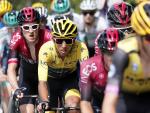 Bernal con el maillot amarillo durante la etapa de este sábado. /EFE
