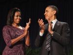 Obama aconseja no olvidarse de San Valentín y felicita a Michelle