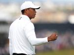 Tiger Woods celebra un golpe durante el British 2019