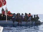 Los 213 migrantes del 'Ocean Viking' desembarcarán en un puerto de Sicilia