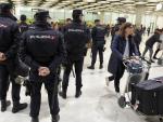 Policías en el aeropuerto de Barajas