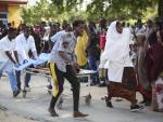 Al menos 25 muertos y 40 heridos al explotar un coche bomba en Somalia
