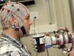 Diseñan un robot controlado a partir de la actividad cerebral de las personas