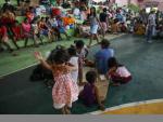 Centros de evacuación en Filipinas. / EFE