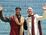Jeff Bezos, junto a Amit Agarwal, el country manager de Amazon en la India
