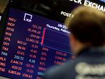Wall Street cierra con fuertes pérdidas y Dow ve caída récord de 1.190 puntos