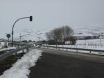 La nieve obliga a usar cadenas para circular por Alto Campoo y Estacas de Trueba en Cantabria